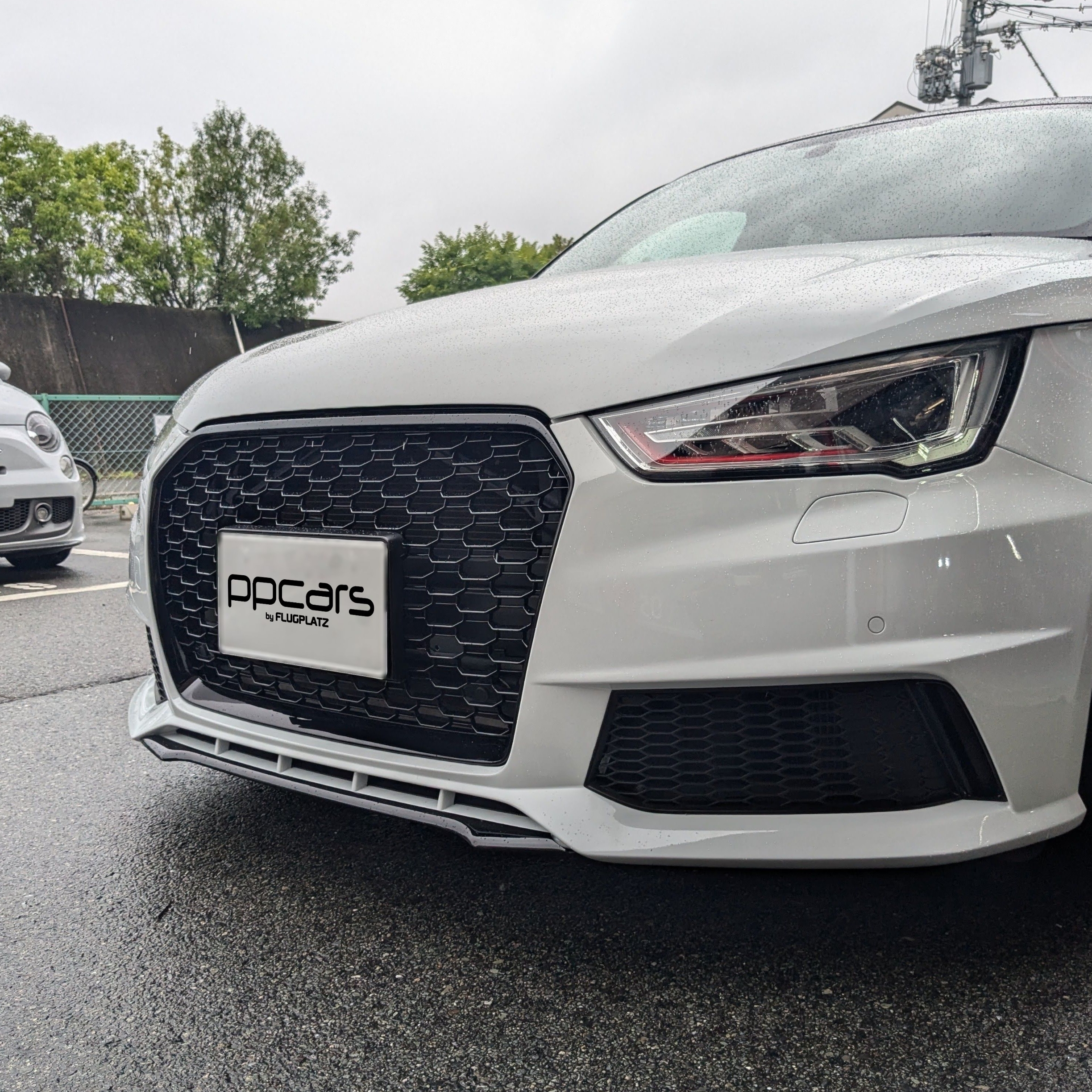 Audi S1(8X) Sportback x RSスタイルマークレスグリル